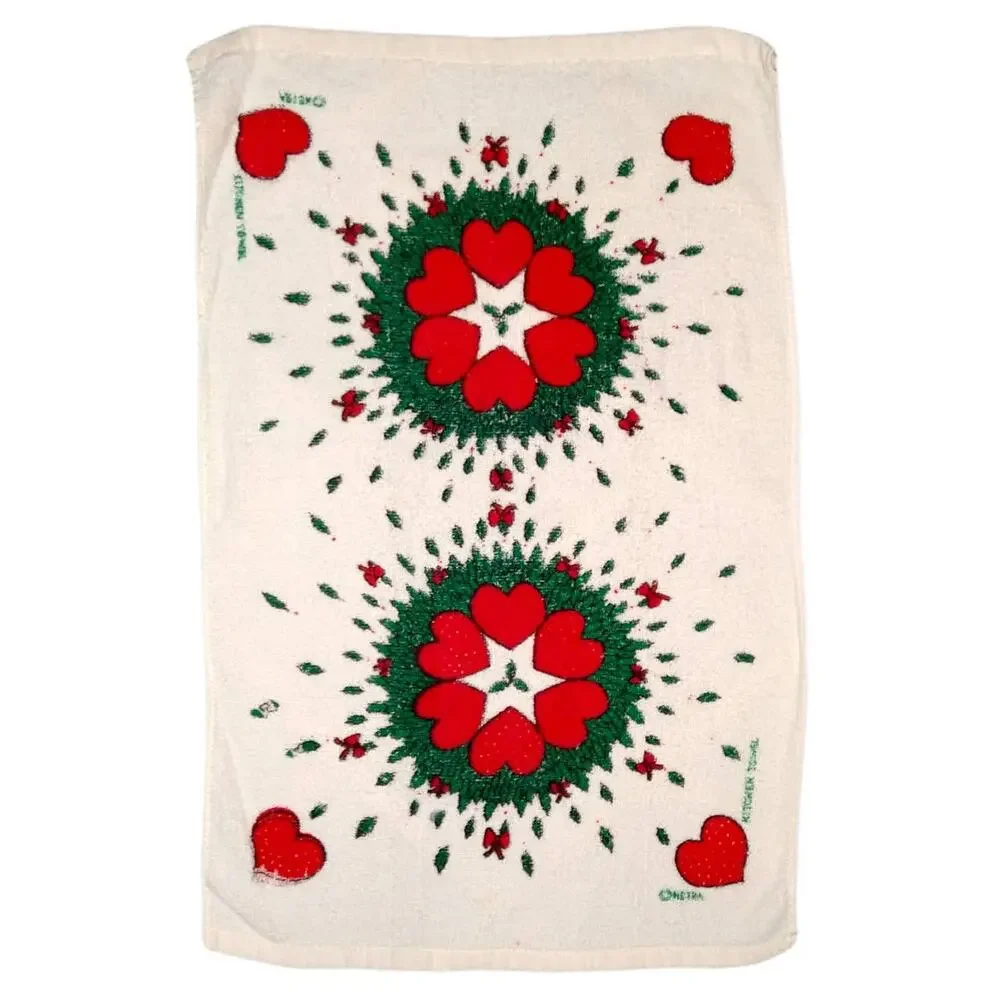 Vintage Christmas hand Towel Red Green Hearts Wreath Mandala Kitchen